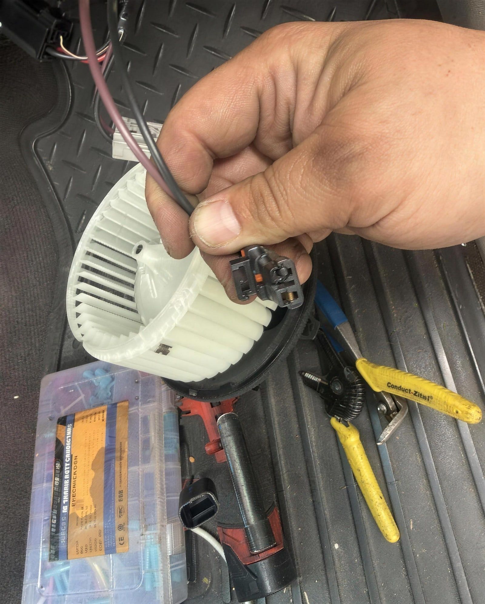 Blower motor electrical repair and HVAC diagnostics by H & H Auto LLC, mobile mechanic in Northwest Arkansas